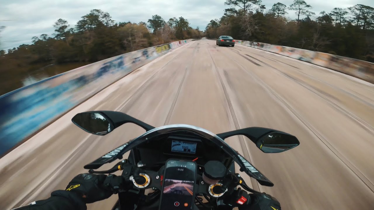 Yamaha YZF R1M - Revvs Your Heart Out! Pure Riding!