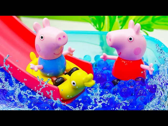 Peppa Pig e o George brincam com blocos de brinquedo coloridos! História  infantil com papai Pig 