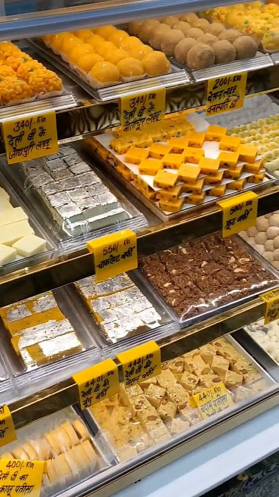 East Delhi ki sbse famous sweet shop 💯🥰#trending #food #sweet #india #desert