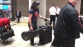 Guns N Roses Rocker Slash Makes His Way Through LAX