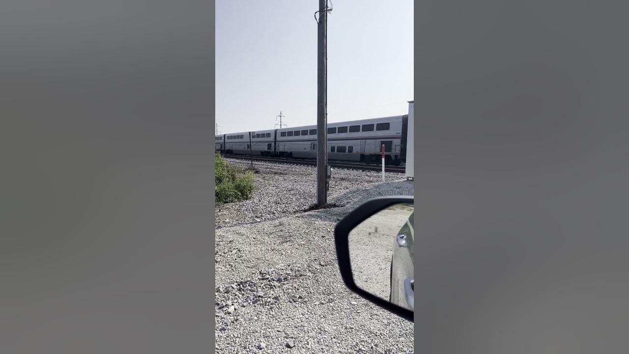 Amtrak passes by Lake Bluff level crossing YouTube