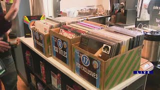 Weekend Break: Record Store Day at Val’s halla Records in Oak Park - WGN News at 7