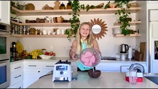How to make Creamy Strawberry Smoothie screenshot 4