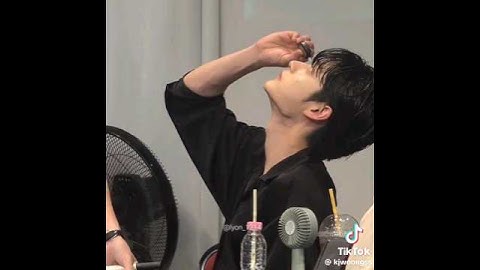 Omg?His jaw line 🤧 #kpop #zb1 #zerobaseone #jiwoong #hanbin #inbloom #gyuvin #viral #fyp #jawline