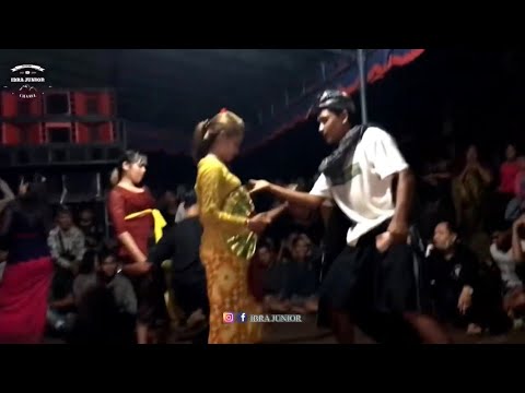 Edisi bejogetan diraba2 joget pasrah