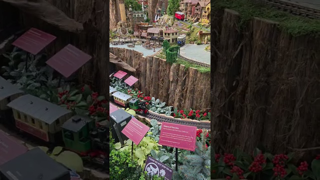 Christmas Train Show Garden By The Bay Singapore | Vui Travel 
