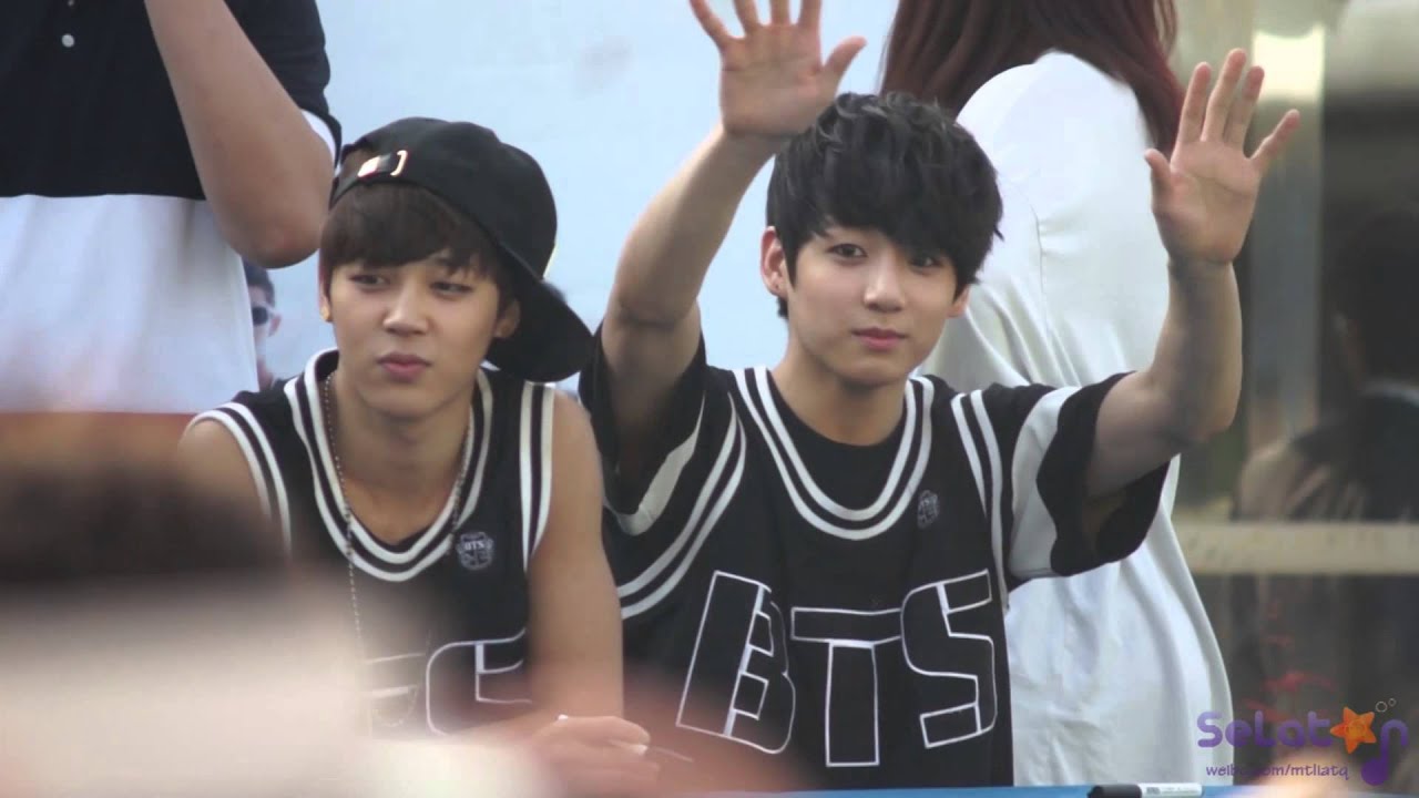 130706 BTS Fansign - Jimin and Jungkook - YouTube