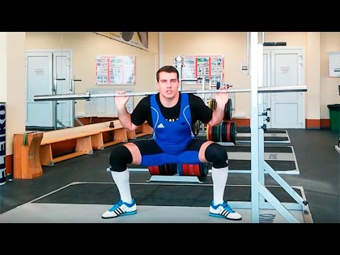 Приседания с широко расставленными ногами для мужчин