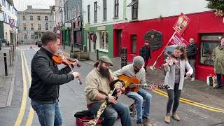 The Half Landing Tune a Day 2022, Day 358 “Jenny Picking Cockles” with the Luke O’ Malley Trad Band