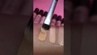 Pro matte foundation la girl swatch