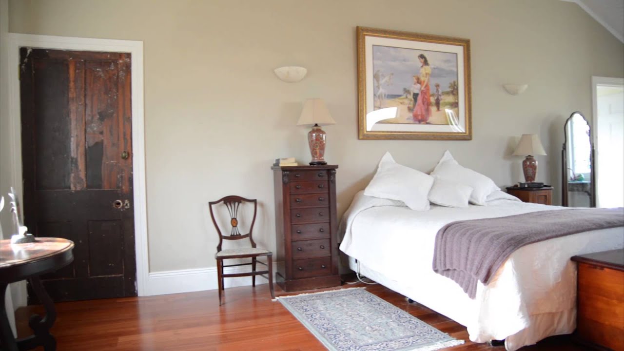 18 Old Bathurst Road, Woodford YouTube