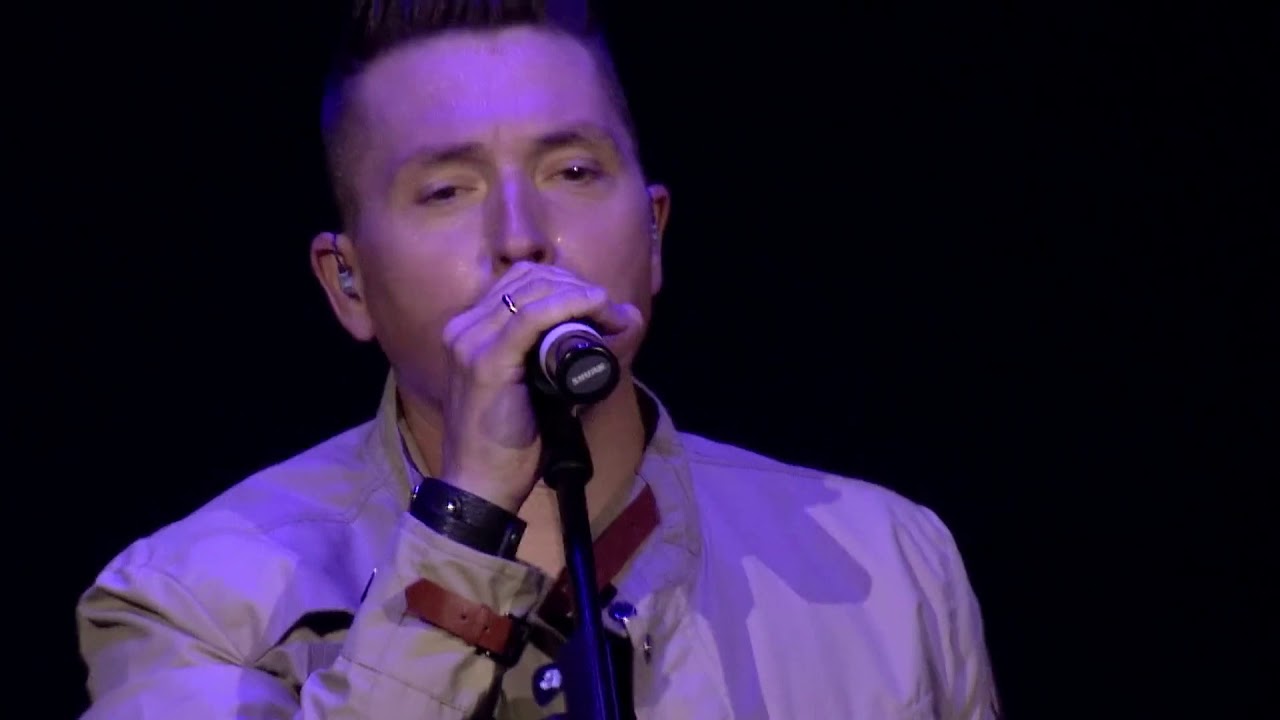 Ákos :-: MAJOM A KETRECBEN :-:  ( Aréna 2011 )