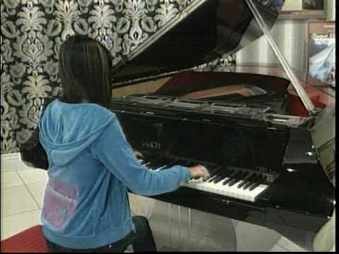 Fairchild TV interviews pianist Amy Yu