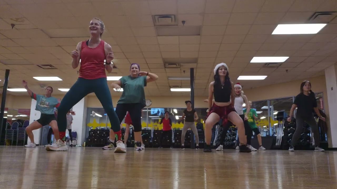 Drop that kitten 😸 