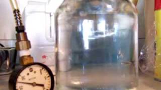 Boiling Water in Less Than 30 Seconds? - Vapor Pressure Experiment