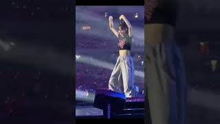 Litelees LS  beam 470 waterproof lamps preform in BLACK PINK concert，Lisa loves her fans.