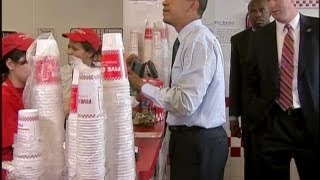 Obama makes surprise visit to DC diner