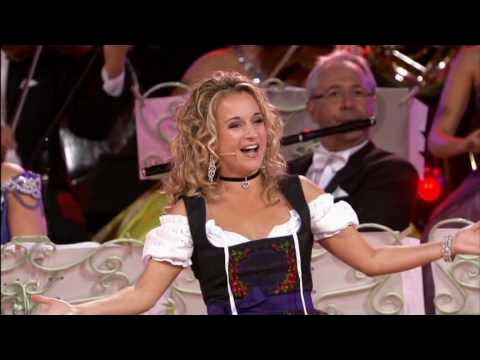 Heia in den Bergen sung by Carla Maffioletti - YouTube