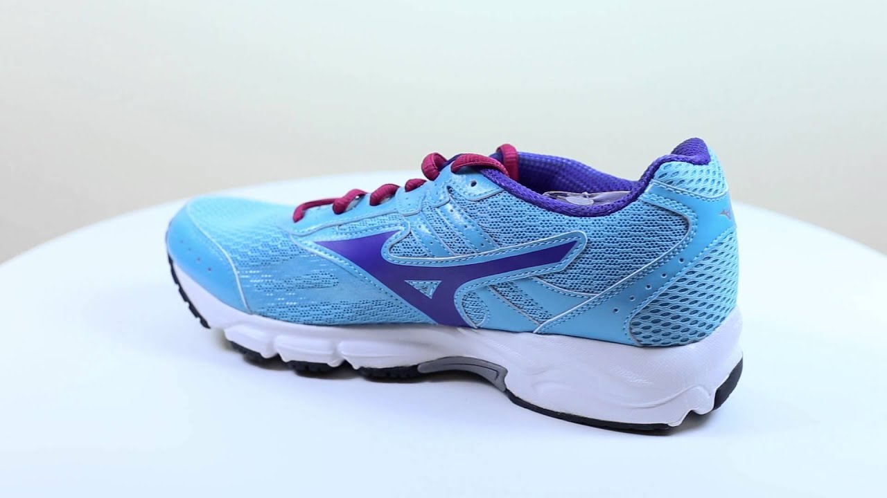 mizuno wave resolute blue