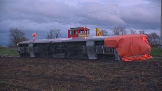Lüscherz BE: Triebwagen kippt Böschung hinunter