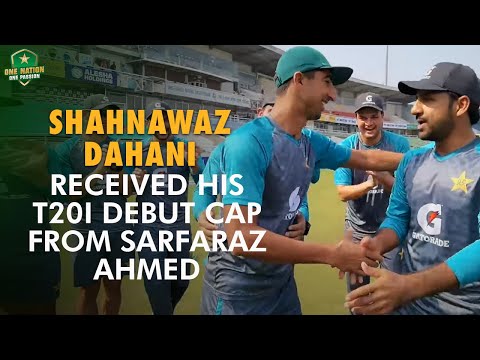 🧢 Shahnawaz Dahani Received His T20I Debut Cap From Sarfaraz Ahmed #HarHaalMainCricket | #BANvPAK