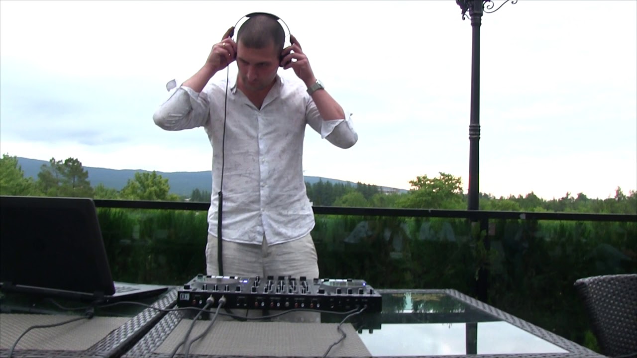 Electro Junkie - Terrace Live Session #01 [Melodic House/Techno]