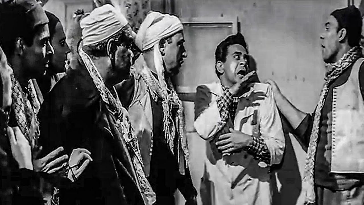 رجالة بورسعيد عرفوا مين الخاين اللي سلم الفدائيين للإنجليز.. شوف عملوا معاه ايه 😳