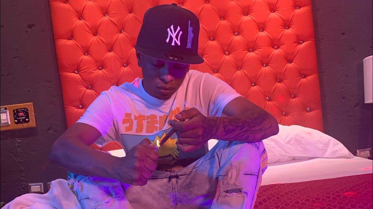 Watch Poli - v crazy - video oficial on YouTube Watch Poli - v crazy - video oficial on YouTube