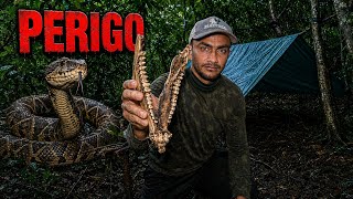   🏕  chuva e muito perigo no acampamento, ela estava pronta pra atacar 🐍livramento dos grandes 🙏