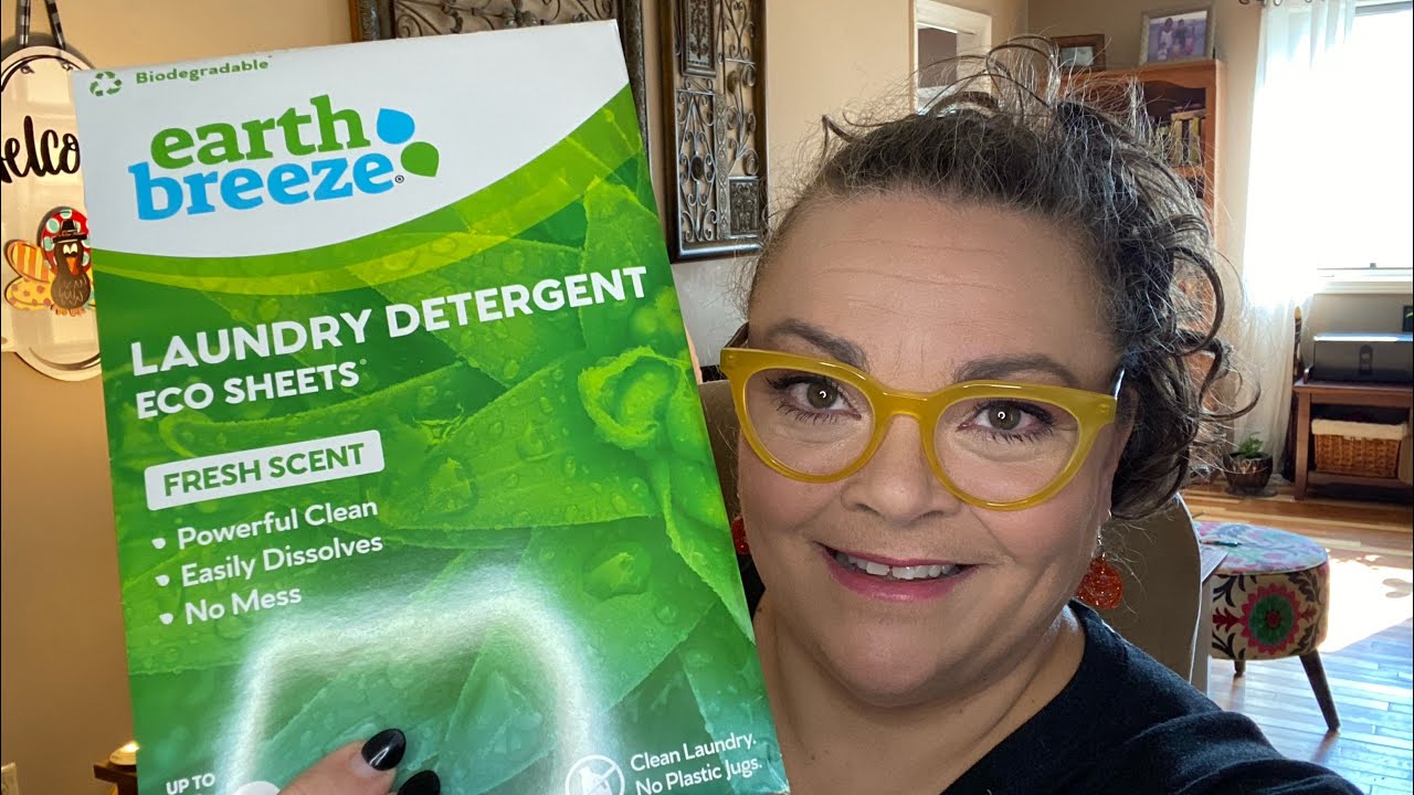 Earth Breeze Laundry Detergent Sheets - YouTube