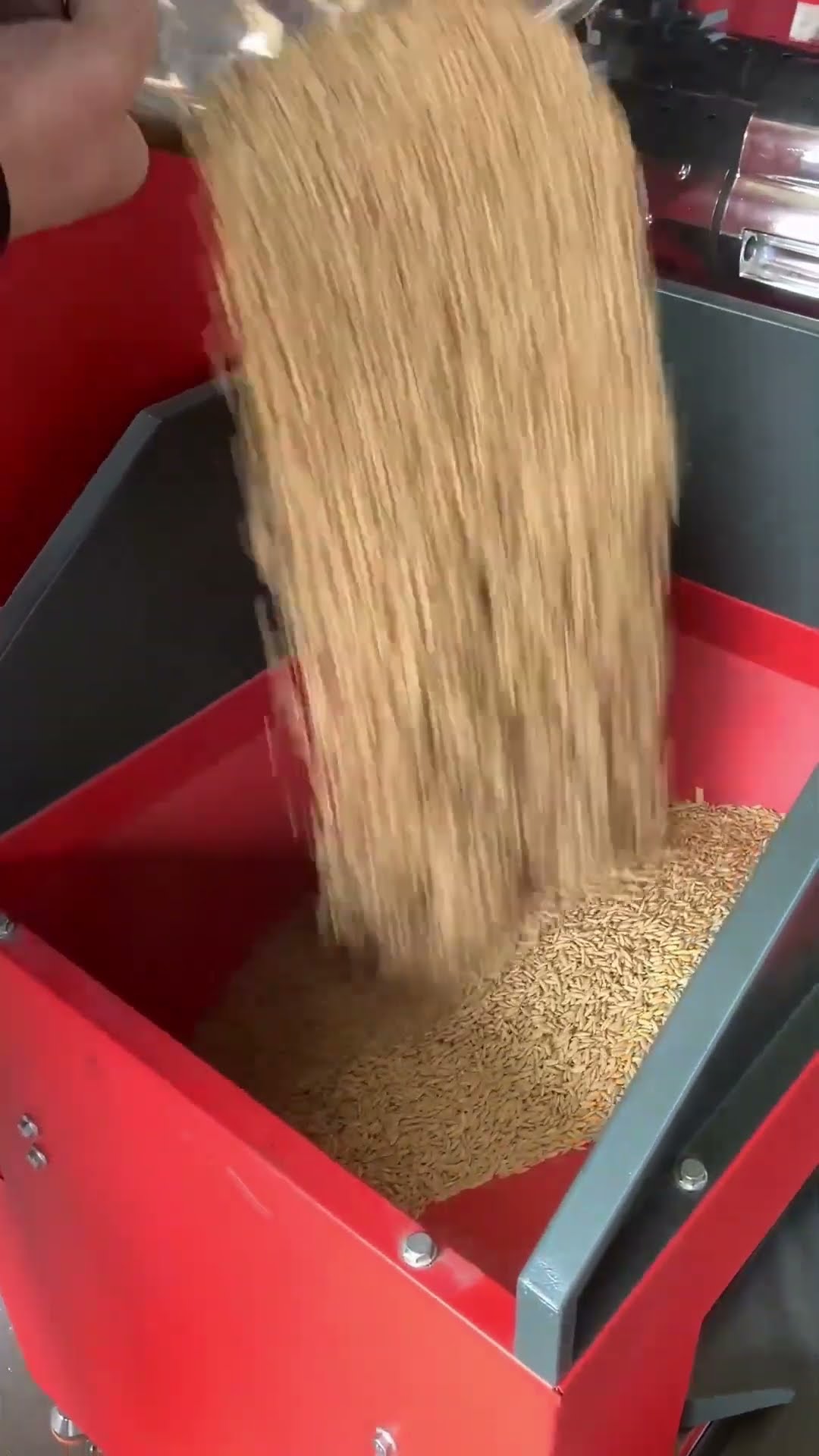 A Capacity Of 500 600kg hour Is What The Commercial Rice Mill Machine A Capacity Of 500 600kg hour Is What The Commercial Rice Mill Machine