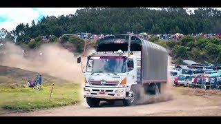 HỘi ĐUA XE TẢI HINO VỚI ISUZU VIỆT NAM - RACE TRUCK HINO vs ISUZU WHO IS WIN? screenshot 4