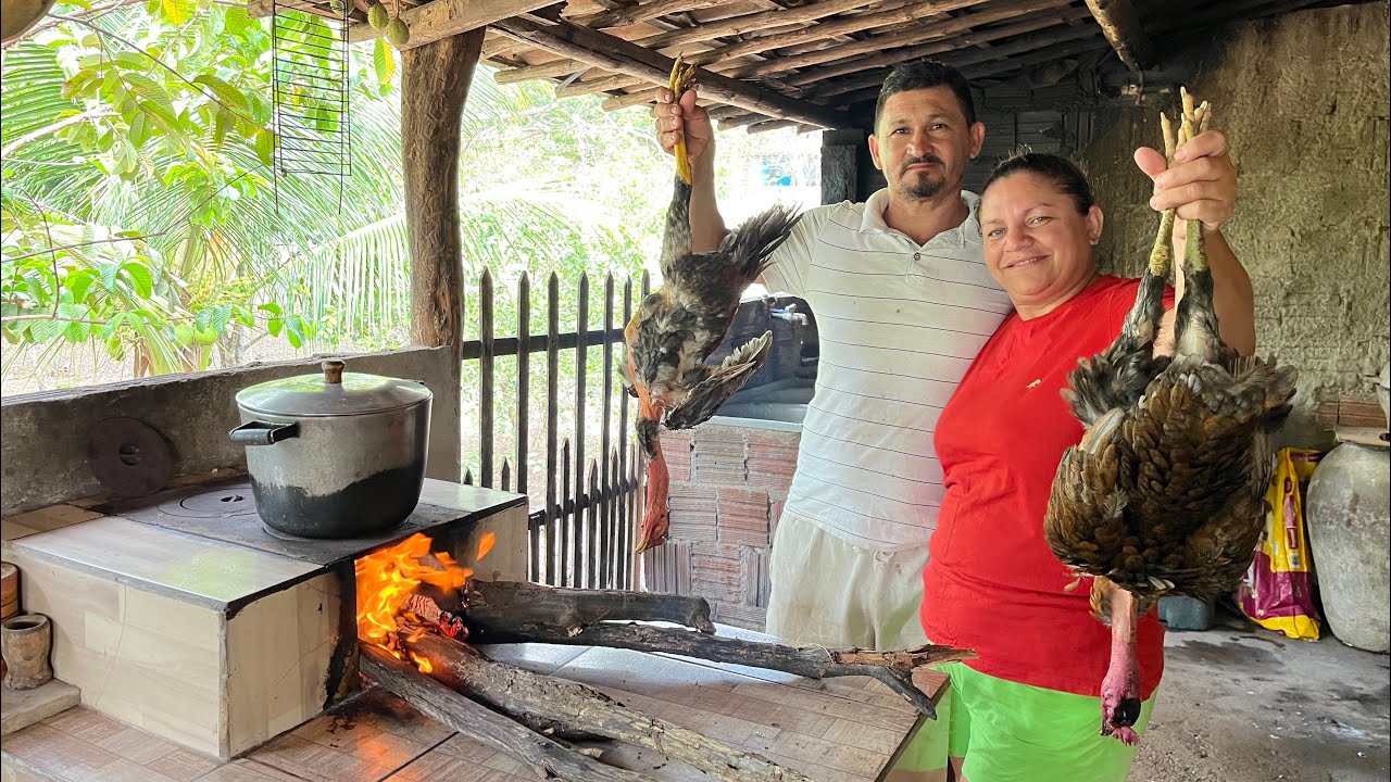 Recanto Lino | Frango Caipira com Feijão de Milhões – Sabor da Roça