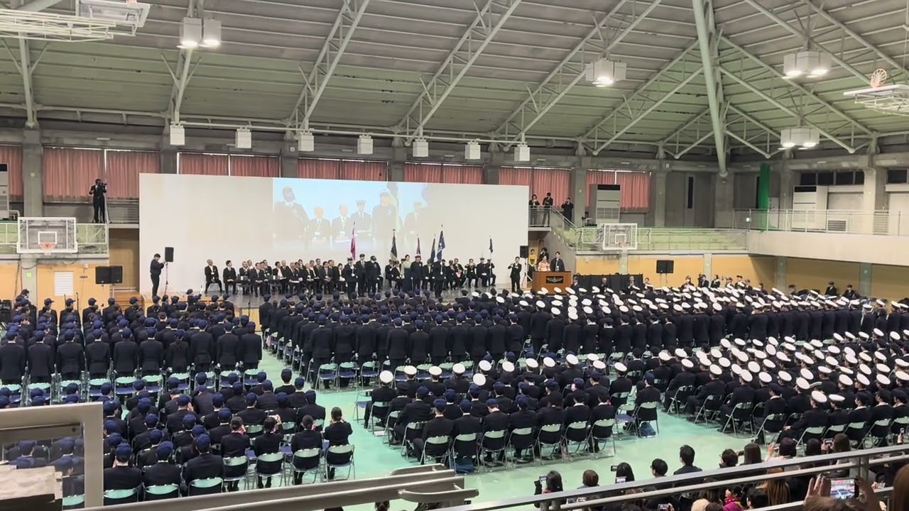 航空高校石川航空大学校石川青梅校　令和7年度卒業式　帽子投げ