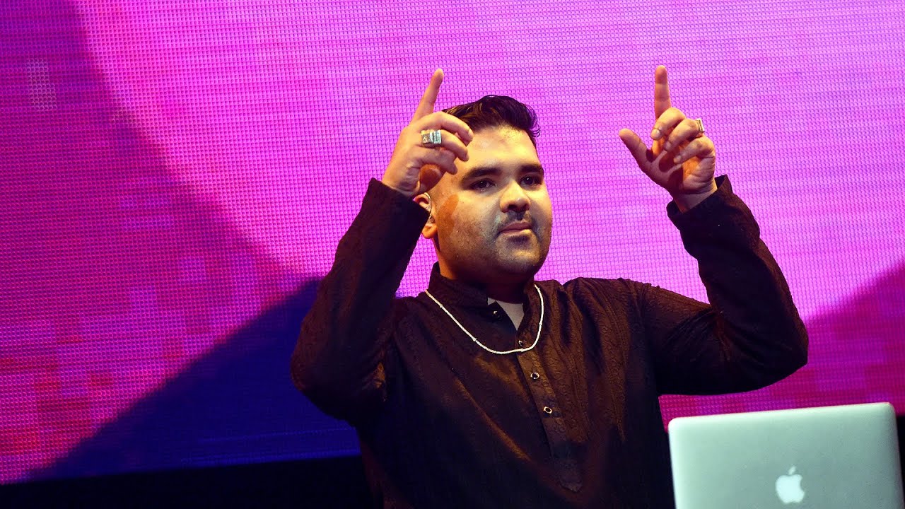 Naughty Boy - La La La (feat. Kanika Kapoor) (Asian Network Live)