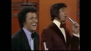 Engelbert Humperdinck & Buddy Greco - The Lady Is A Tramp