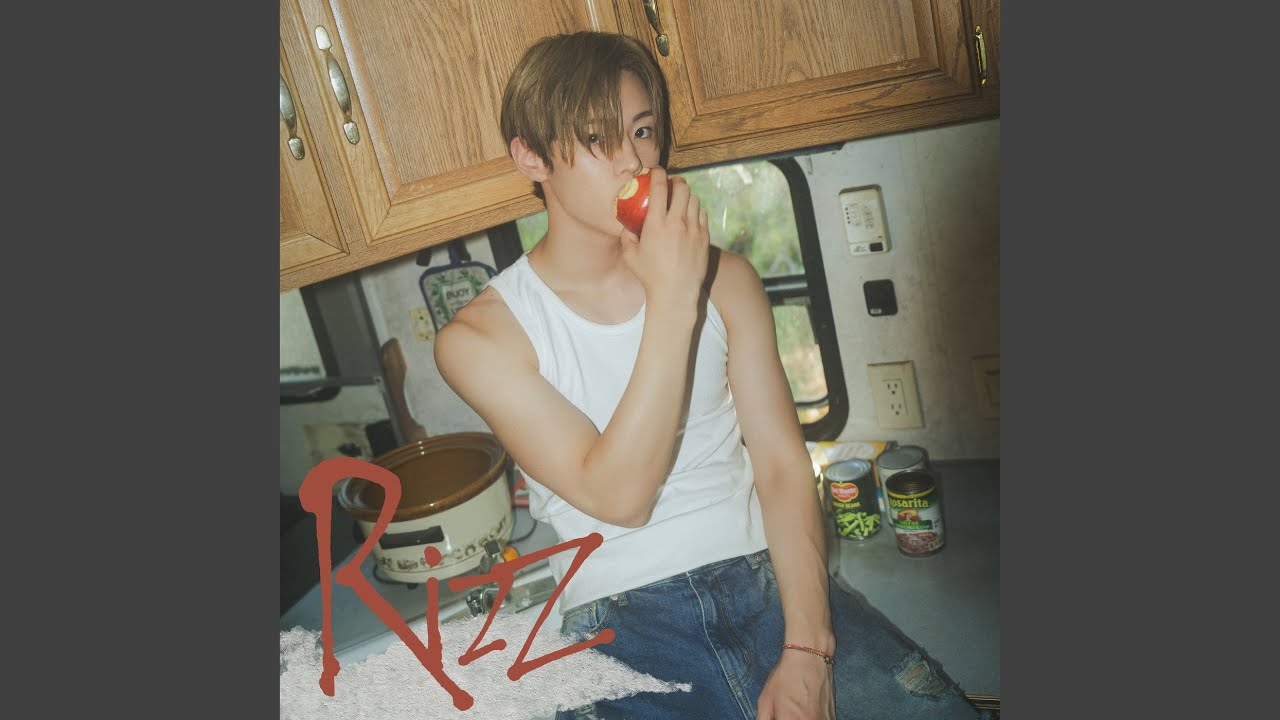 SQUARE auf YouTube ansehen SQUARE auf YouTube ansehen