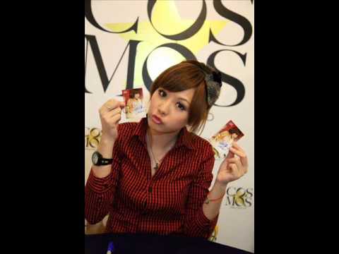 Taiwanese girl 安心亞 + 迅猛龍