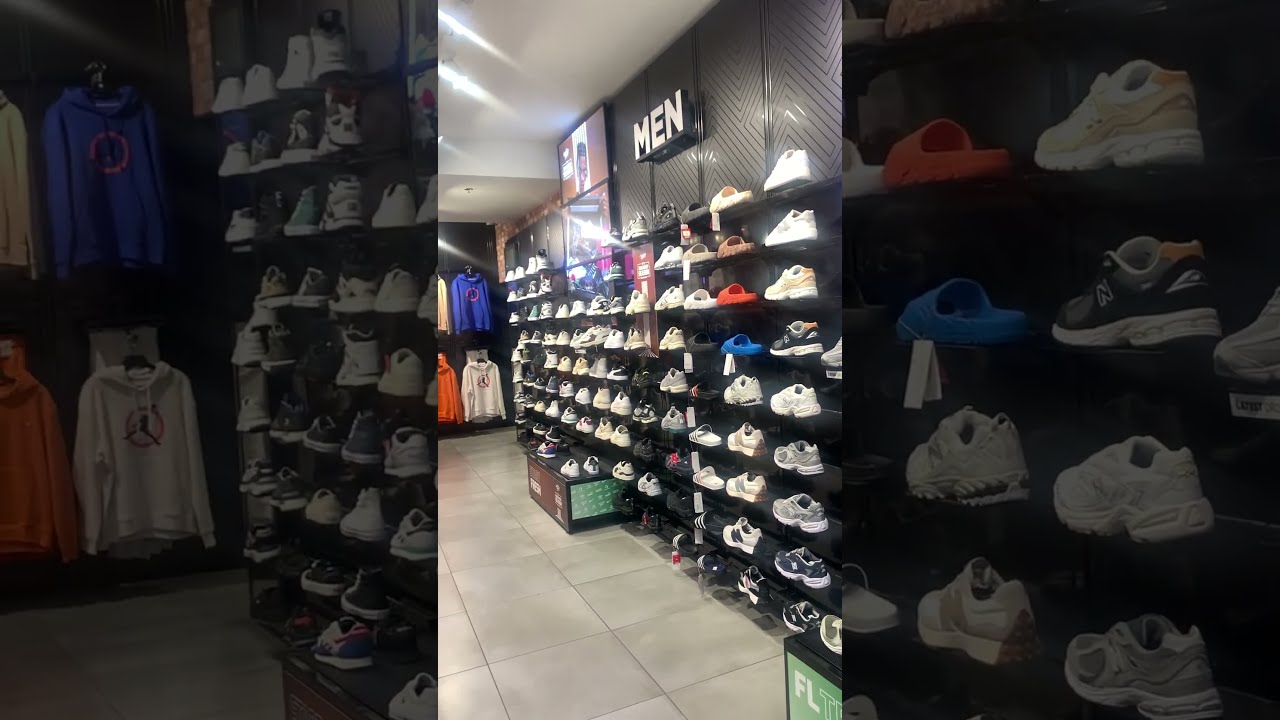 Foot locker cosmos shoes deals