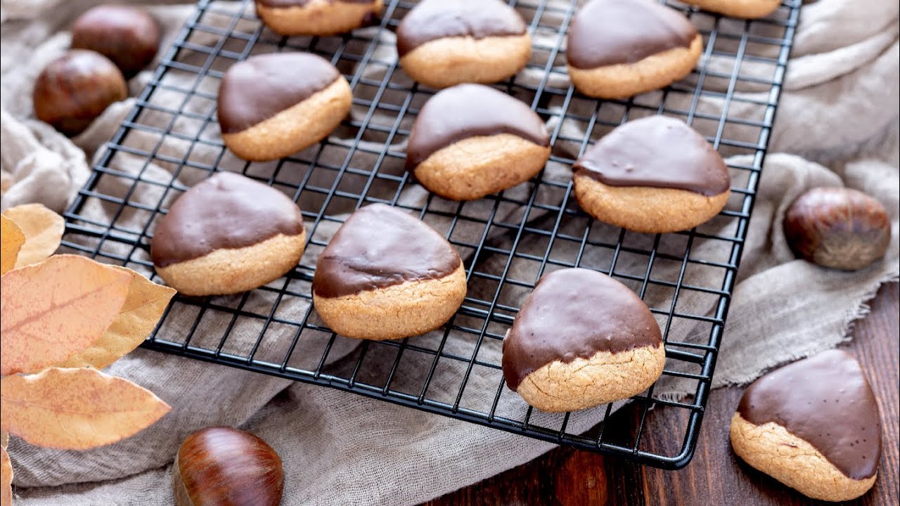 Biscotti con farina di castagne e cioccolato fondente (castagnotti)