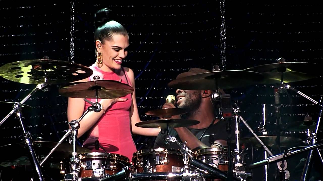 Jessie J - Singapore Indoor Stadium - Laserlight (Last night of tour)