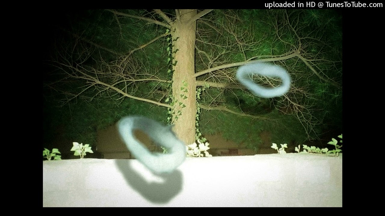 Smokedope2016 + lilfittedcap Sample type beat 'Zone out'