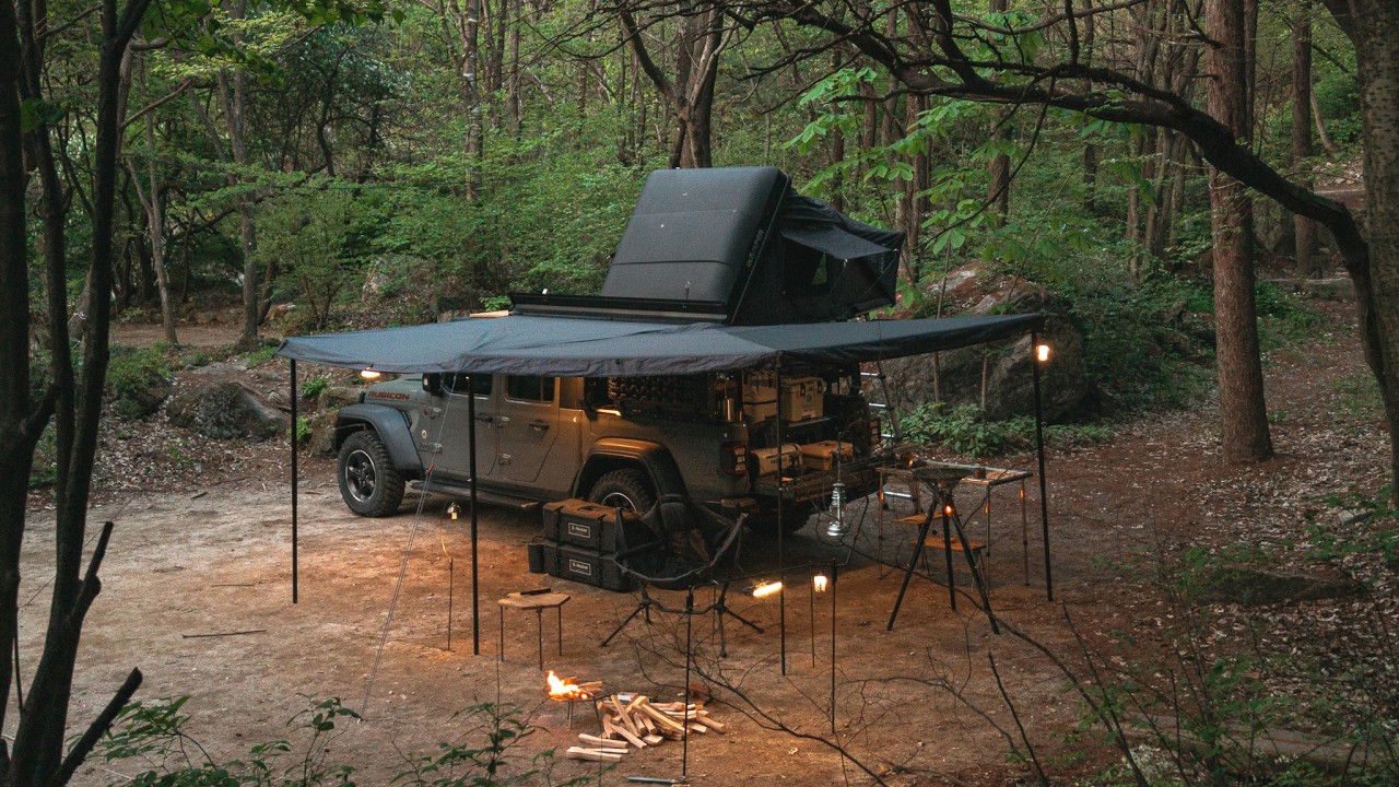 Одиночный автомобильный кемпинг в лесу [4K] - | Jeep Gladiator | Relax | ASMR | Cozy