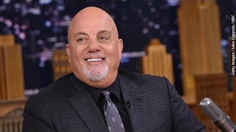 Billy Joel Busts Out Some Impromptu Doo-Wop On 