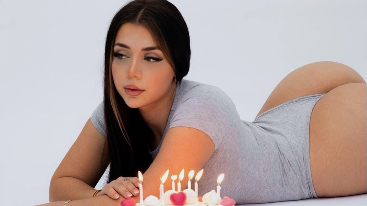 Cristina Carmella - Bio, Age, Weight, Relationship, Net Worth, Curvy