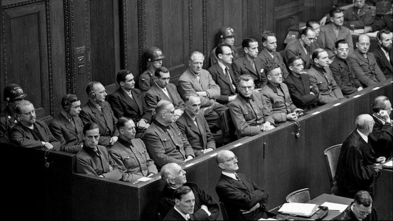 нюрнберг скамья подсудимых. карл брандт. нюрнбергского международного военного трибунала. нюрнбергский процесс 3. нюрнбергский международный трибунал.