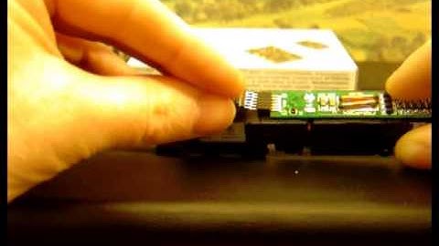 Fitting a Lenz 6 pin decoder to a Graham Farish Class 60