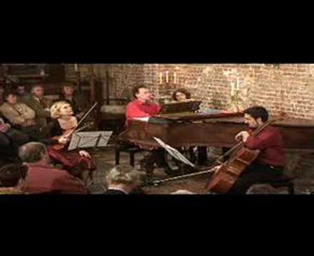 Annamarjanovic trio Chostakovich