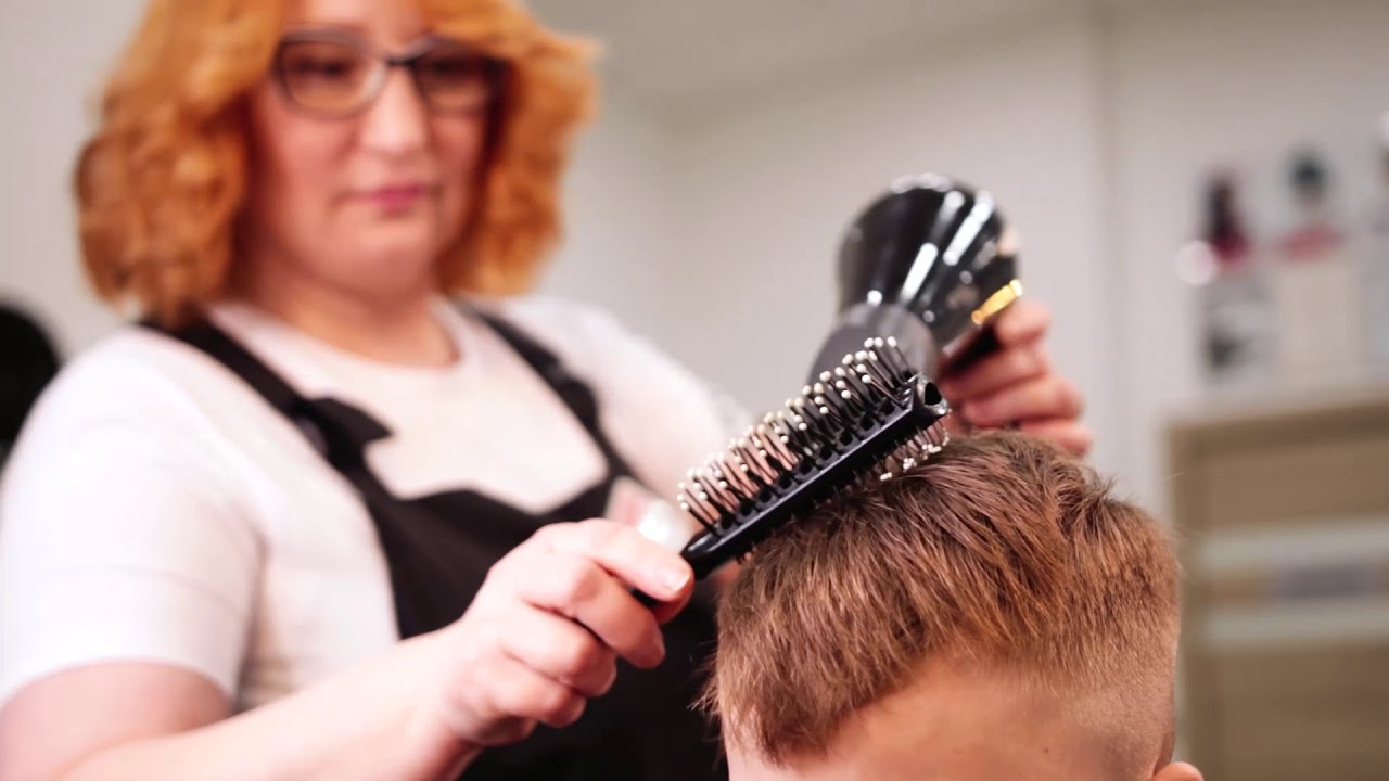 Отзыв Матвея — Сеть парикмахерских «Самая Самая» - YouTube