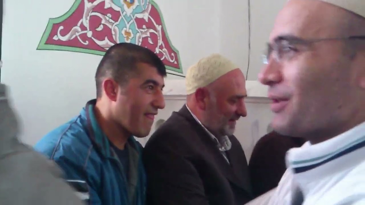 Bayburt, Aydıntepe, Yukarı Kırzı Köyü 2013 Ramazan Bayramı, bayramlaşması köy camisinde.Mustafa yaşa